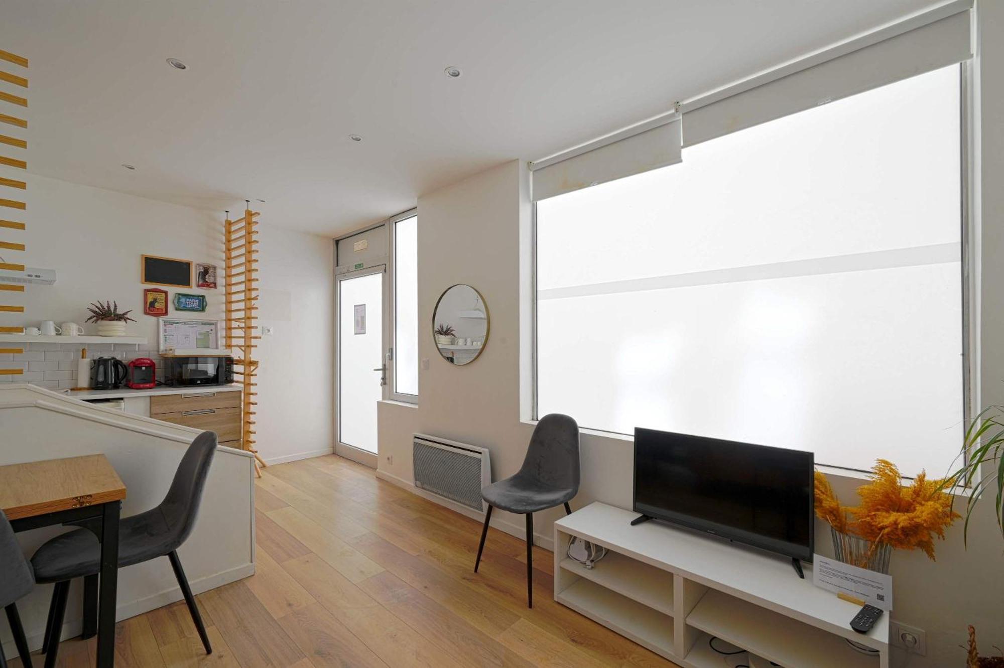Charming Duplex For Four *